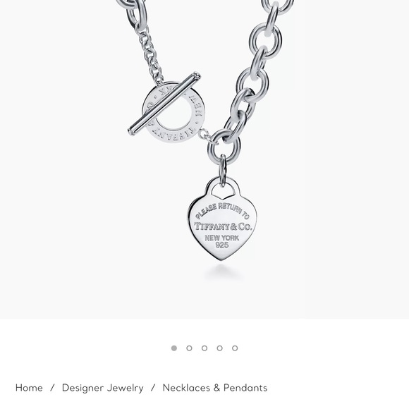 Selling a Tiffany & Co Necklace

Heart Tag Toggle Necklace

Pickup in Toronto - Picture 3 of 4